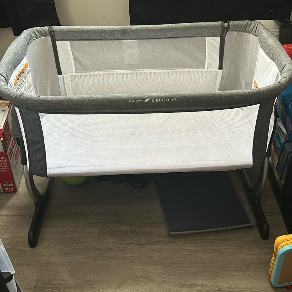 Lightly used baby bassinet. No scratches, rips or tears.